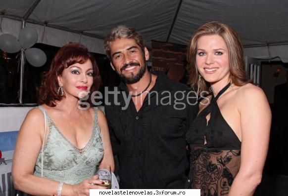 Poze - victoria - Sonya Smith