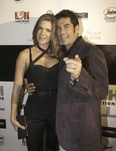 Poze - isa - Sonya Smith