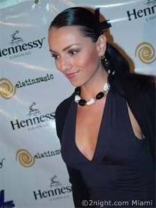 Poze - ana - Ivonne Montero