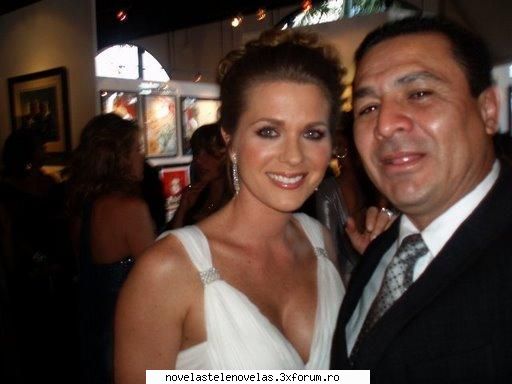 Poze - vikki - Sonya Smith