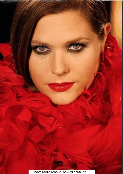 Poze - vikki - Sonya Smith