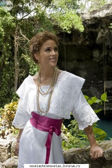 Poze - gabi - Jacqueline Bracamontes
