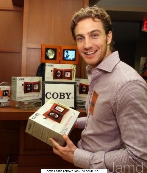Poze - vikki - Eugenio Siller