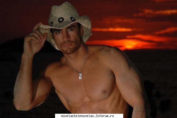 Poze - vikki - David Zepeda