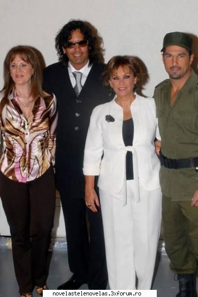 poze - vikki - Mario Cimarro